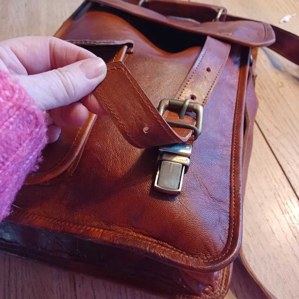 MEN'S VINTAGE LEATHER CROSSBODY MESSENGER BAG